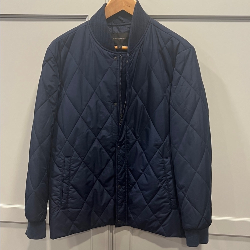 Banana Republic Men's Dark Blue Quilted Puffer Jacket